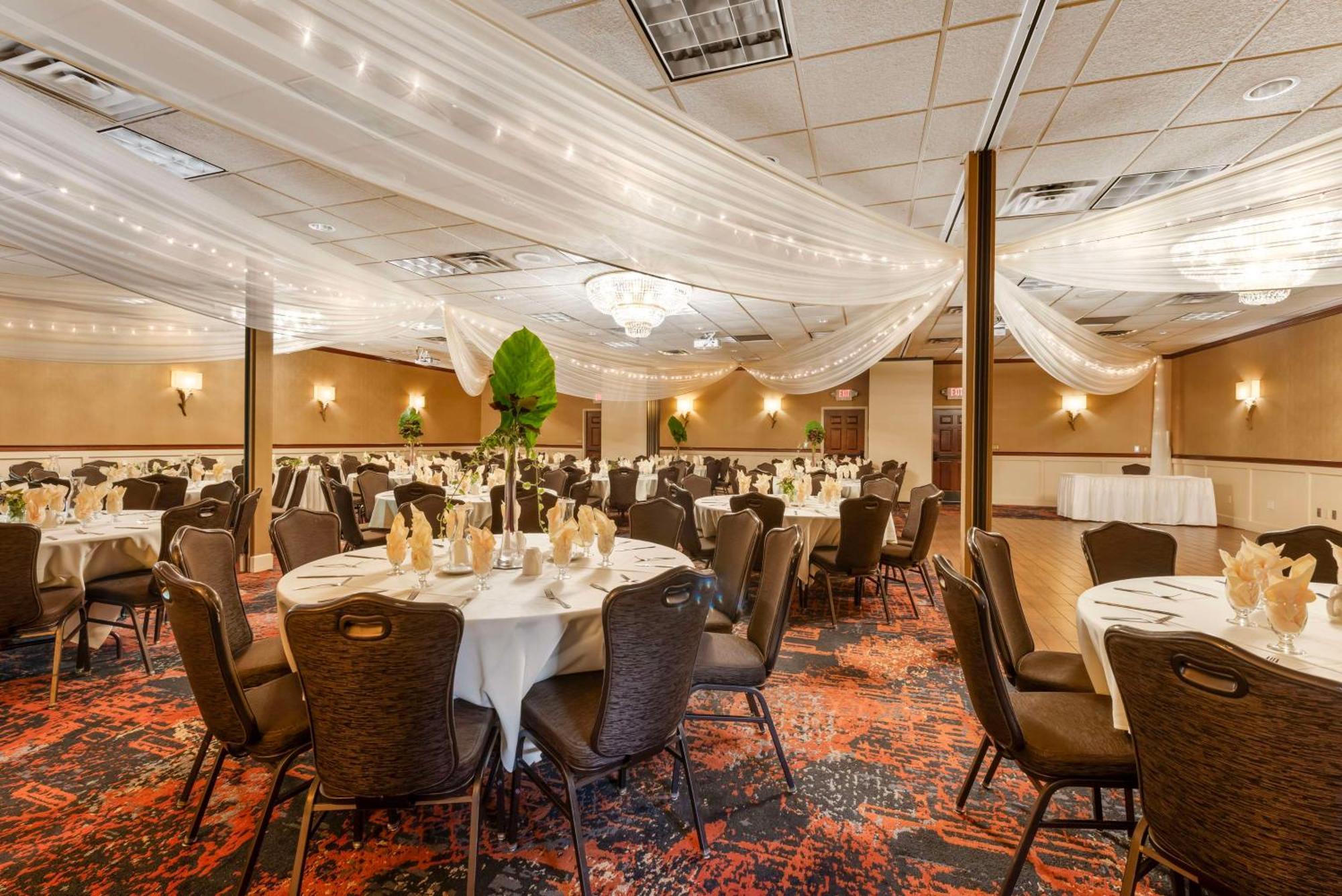 Best Western Plus White Bear Country Inn White Bear Lake Exterior photo